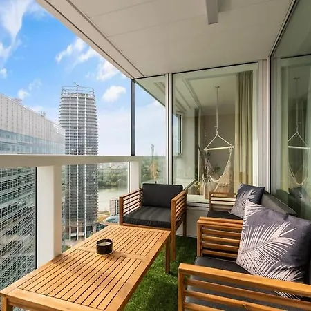 On The Danube, Center, Free Parking Apartament Bratysława