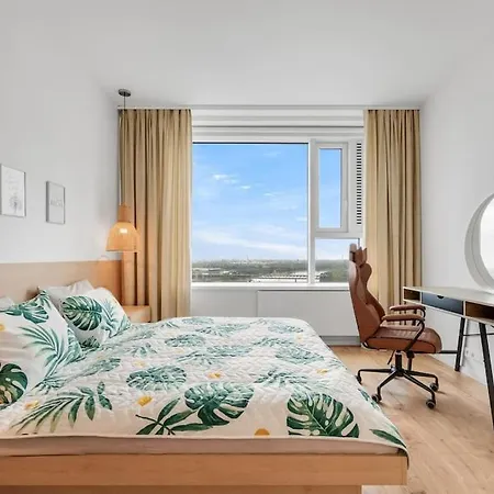 On The Danube, Center, Free Parking Apartament *