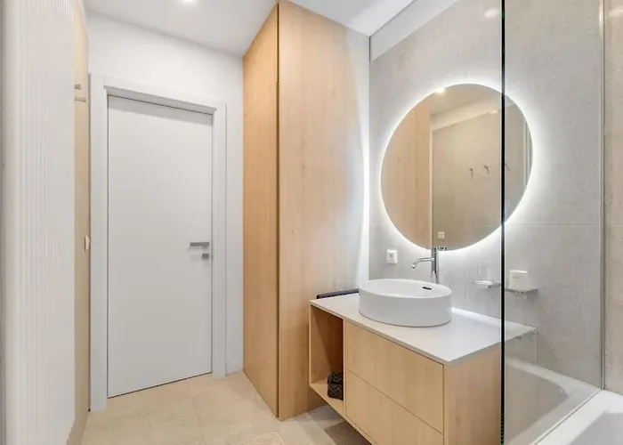 On The Danube, Center, Free Parking 아파트 브라티슬라바